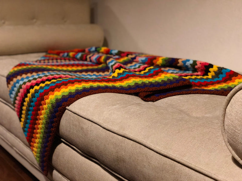 Emilia model crochet blanket